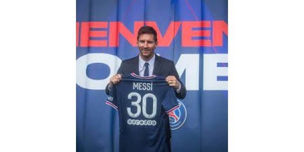 Messi fait ses débuts au Paris Saint-Germain